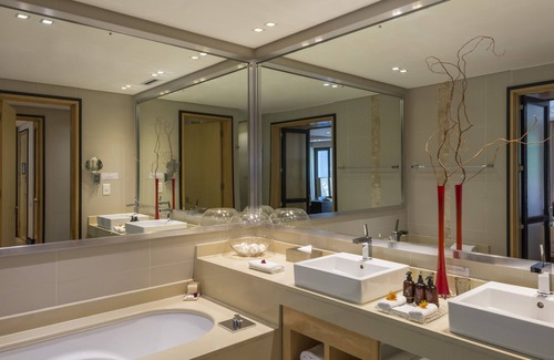 Summerstrand Hotel | No5 Boutique Art Hotel by Mantis