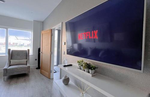 Bicester Villa | No6, Luxury Townhouse near Bicester Village