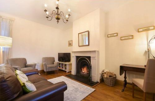 Bamburgh House | No9 Budle Sands