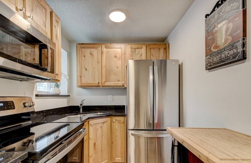 University Heights House | Nob Hill Oasis B | 1 Bed, 1 Bath