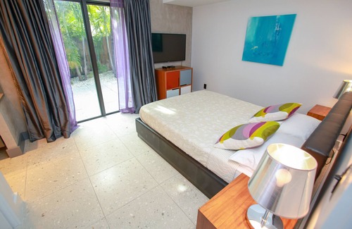 Surfside House | NoBeVIP: Luxury BEACH HOUSE with Heated pool and walk to the beach!