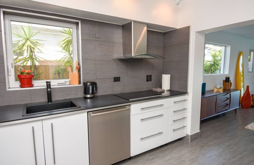 Surfside House | NoBeVIP: The PALMS HOUSE With Bay View, HEATED Pool and walk to the beach