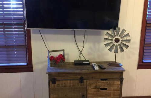Kingsland Apartment | Noble Cabin #3 on Lake LBJ
