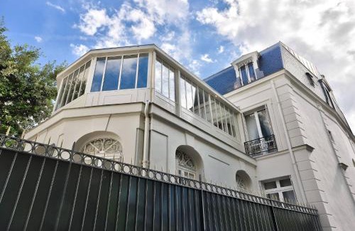 Porte-Dauphine Villa | Noble demeure de luxe en plein coeur de Paris, avec petit-déjeuner