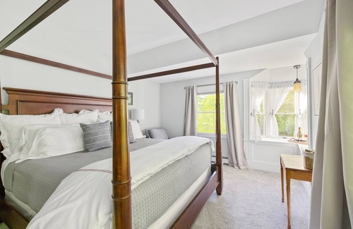 Bridgton Bed & Breakfast | Noble House Inn