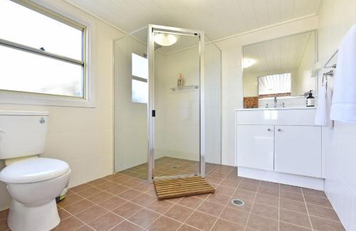 Allandale House | Noble Willow Studio Lovedale. A Cosy Unique Wine Country Refuge