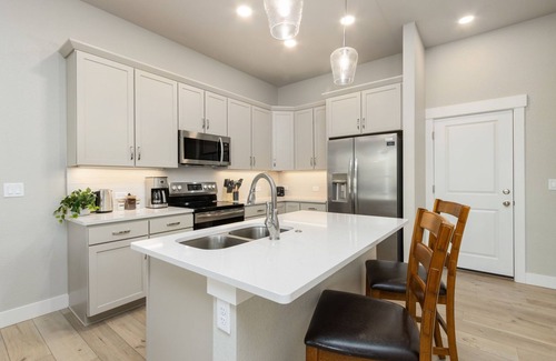 Centerra House | Noco Retreat - King Beds, Fireplace, Scenic Trails
