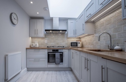 Tenby Cottage | Noe Acre - 3 Bedroom Cottage - Tenby