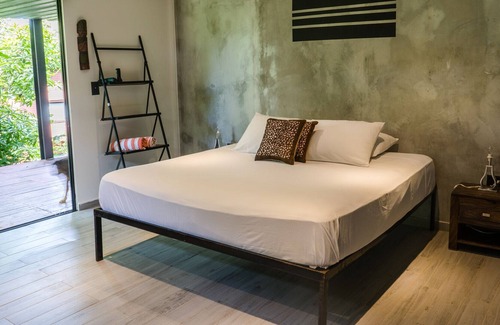 Isla Saboga House | Noelia Private villa by Saboga Lodge