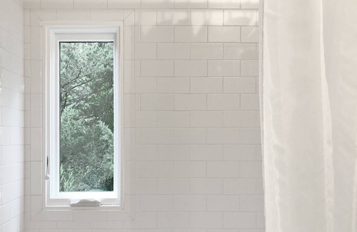 Aquebogue House | NoFo Salt Box - Contemporary bright House