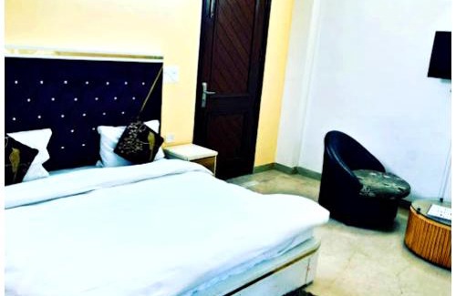 Noida Hotel | NOIDA HOTEL R-O-Y-A-L Residency #Near ISKCON Temple -Free Parking And Wi-fi Facilities - A Top Rated Hotel In Noida
