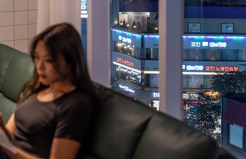 Sinchon-dong Hotel | Nomad Stay in Hongdae