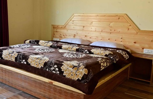 Manali Hotel | Nomadic Den Manali