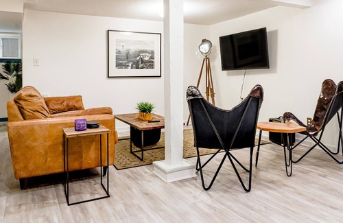 Lloyd District House | Nomads Nest