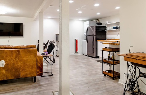 Lloyd District House | Nomads Nest