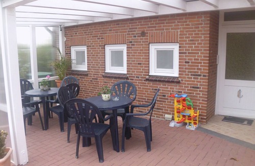 Haffkrug Apartment | Non smoking apartment for 2 adults + 1 toddler in direct beach location