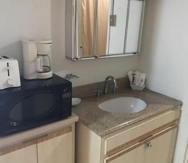 Isla Verde Apartment | Non Stop party Apartment Condo