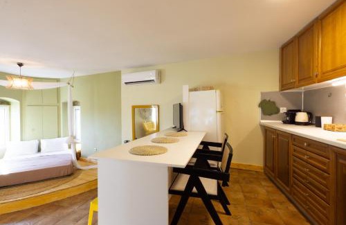 Faraklata Apartment | Nonna's Eftihia cottage on the hill