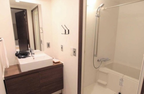 Arashiyama Hotel | Nonsmoking Triple Room with kitchen Theater /Kyoto Kyōto