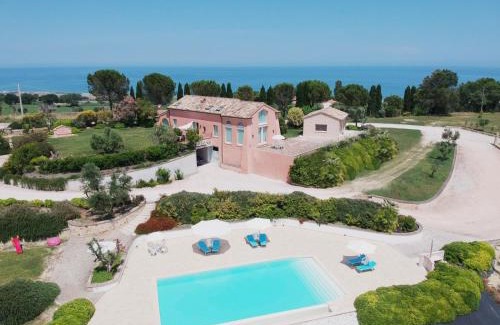 Civitanova Marche Bed & Breakfast | Nontiscordardimé B&B Villa Agriturismo