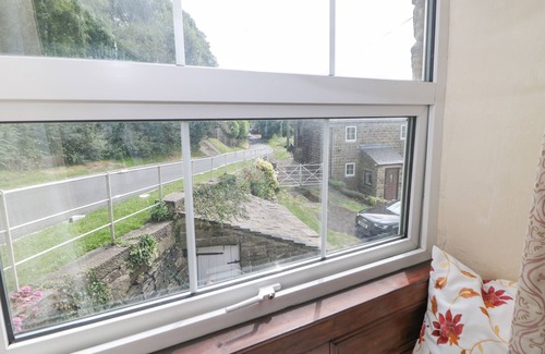 Hoylandswaine Cottage | NOOK FARM HOLIDAY COTTAGE, family friendly in Stocksbridge