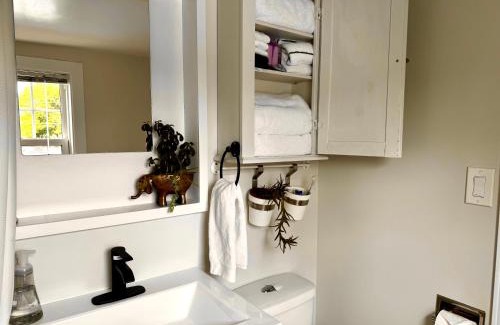Carleton Place Apartment | NookSide Nest