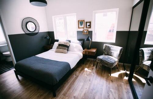 Angelino Heights Hotel | Noon on Sunset Hill
