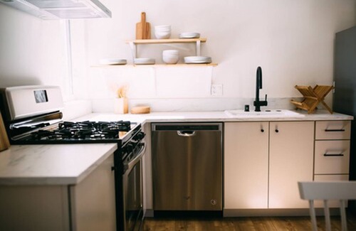 Angelino Heights House | Noon on Sunset Hill