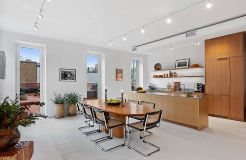 Greenpoint Apartment | Noorman by RoveTravel | 4BR Greenpoint Duplex