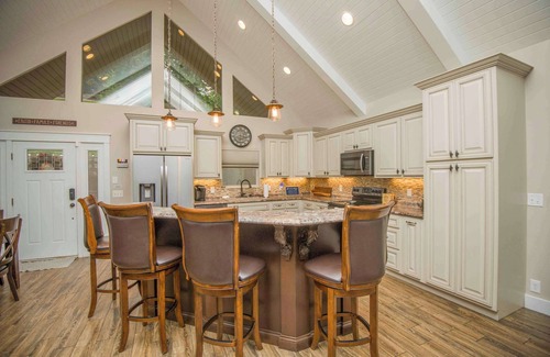 Big Creek House | Nor Largo Lake House | Private Dock + 2 Boat Slip, Hot Tub, Fire Pit