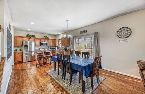 Livingston House | Noranda Haven- Water Access, Boat Launch, Kayaks