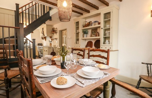 Maiden Newton Cottage | Norden House
