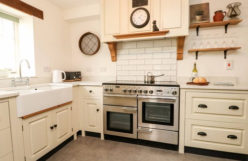Maiden Newton Cottage | Norden House