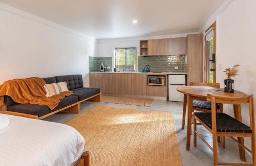 Smiths Lake Apartment | Nordhaus Studio
