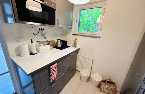 Spanga - Tensta Apartment | Nordic Comfort by Metro & Buses & Free Parking