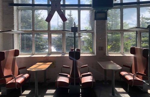 Pasewalk Cottage | Nordic fairy tales - Frog King 15 - zz Lokschuppen Pasewalk overnight experience in a sleeping car
