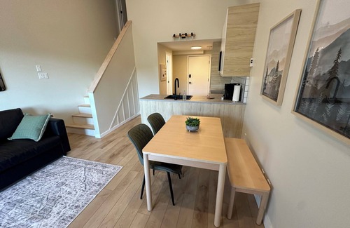 Mont-Tremblant Village Apartment | Nordic Fristad - Close to the lake and the ski mountain!