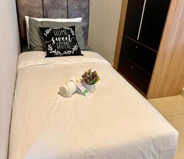 Taman Mount Austin Apartment | Nordic Industrial Style Austin Height 5-8pax
