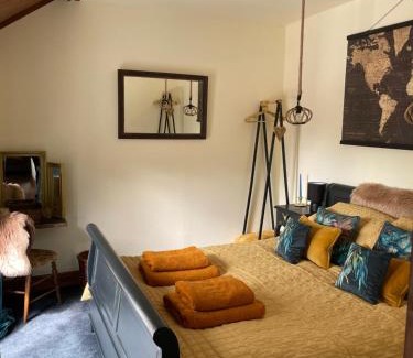 Llanybri Apartment | Nordic Nest