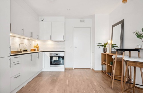 Bodo Apartment | Nordic Style City Apartment with Sunny Marina Views