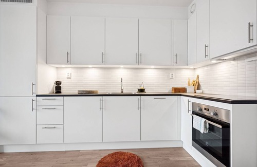 Bodo Apartment | Nordic Style City Apartment with Sunny Marina Views