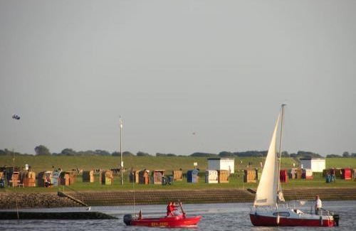 Wurster Nordseekuste Apartment | Nordsee und Natur. Gemütliche Fewo mit Deichblick