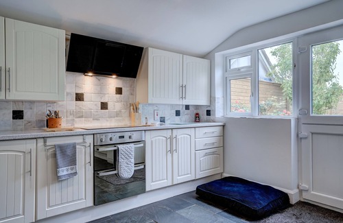 Heacham House | Norfolk Luxe Beach House Sleeps 8 Dog friendly