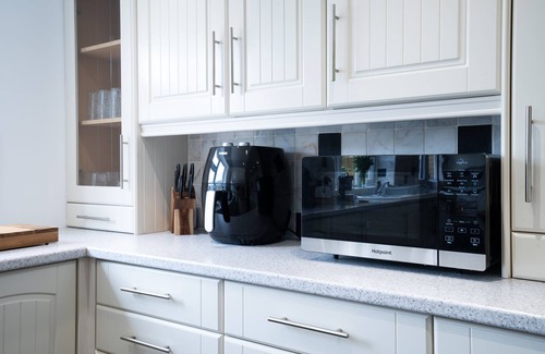 Heacham House | Norfolk Luxe Beach House Sleeps 8 Dog friendly