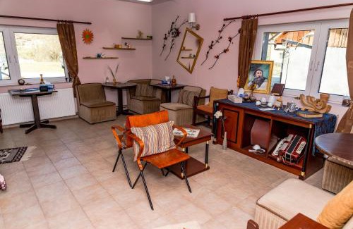 Uricani House | Noring Guest House