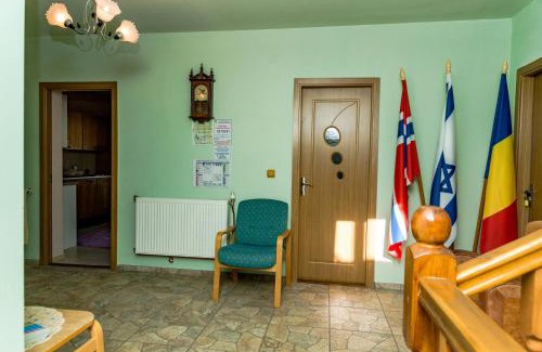 Uricani House | Noring Guest House