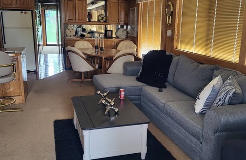 New Tazewell Boat Rental | Norris Lake House Boat