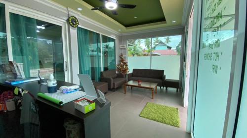 Temoyong Hotel | Norshah Village Resort