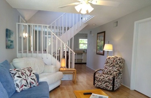 Holmes Beach Villa | North Beach Island Tree House 3 Bedroom Villa by Redawning