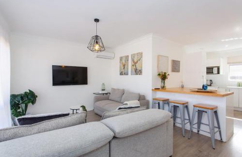 North Beach Apartment | North Beach Nest - Walking Distance to North Beach